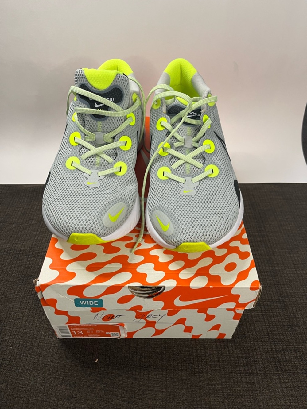 Nike Grey Fog Black White Volt Nike Renew Run Men’s Shoes Size 13W. New